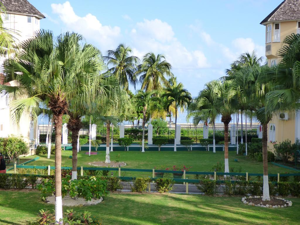Beach Studio 18 Ocho Rios Exteriör bild