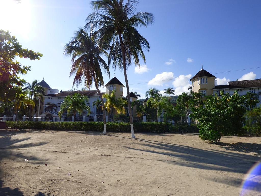 Beach Studio 18 Ocho Rios Exteriör bild