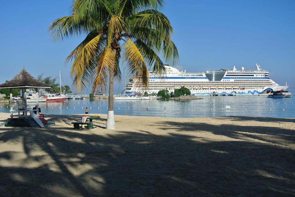 Beach Studio 18 Ocho Rios Exteriör bild